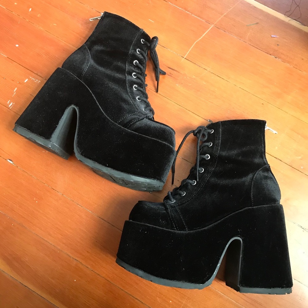 Demonia Camel 203 Black Velvet Bratz Boots